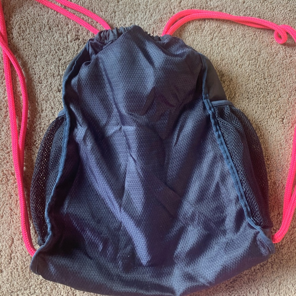 Adidas Drawstring - Picture 2 of 5